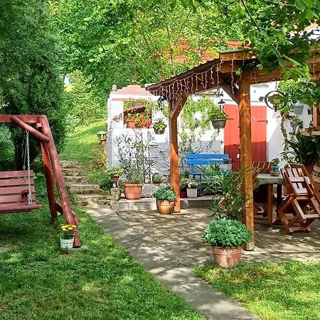 Casa Szatina Dağ evi